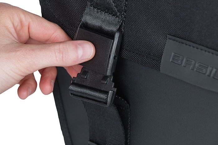 Pakiraamikott BASIL Tour Waterproof, kahepoolne, must