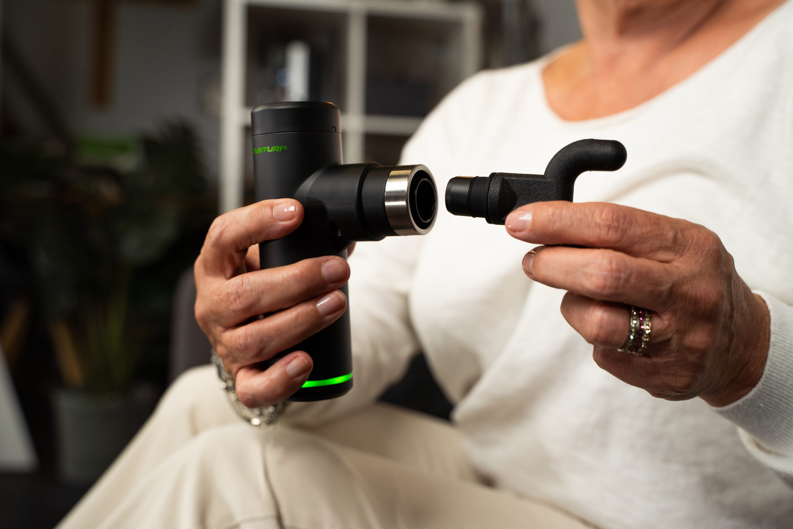 Massaažipüstol Tunturi MG30 Massage Gun Mini