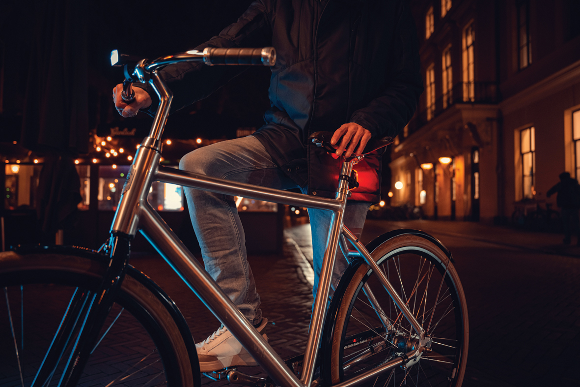 Tagatuli AXA Dwn Rear Brake light