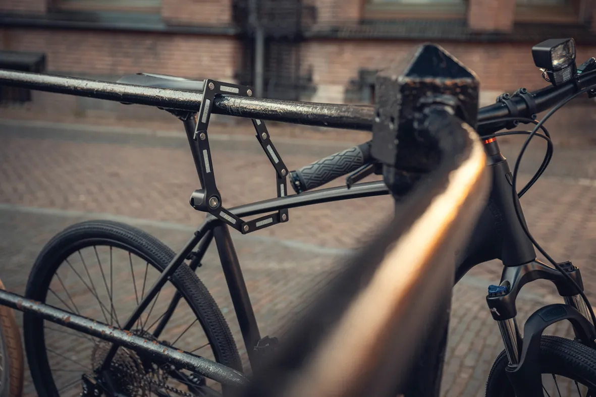 Lülilukk AXA Fold Lite 80